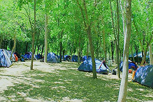 Camping La Fundición en la Ribera del Huéznar, Sevilla