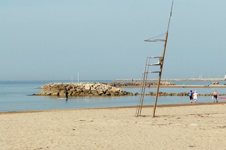 Playa de Las Salinas, Barcelona, Cataluña